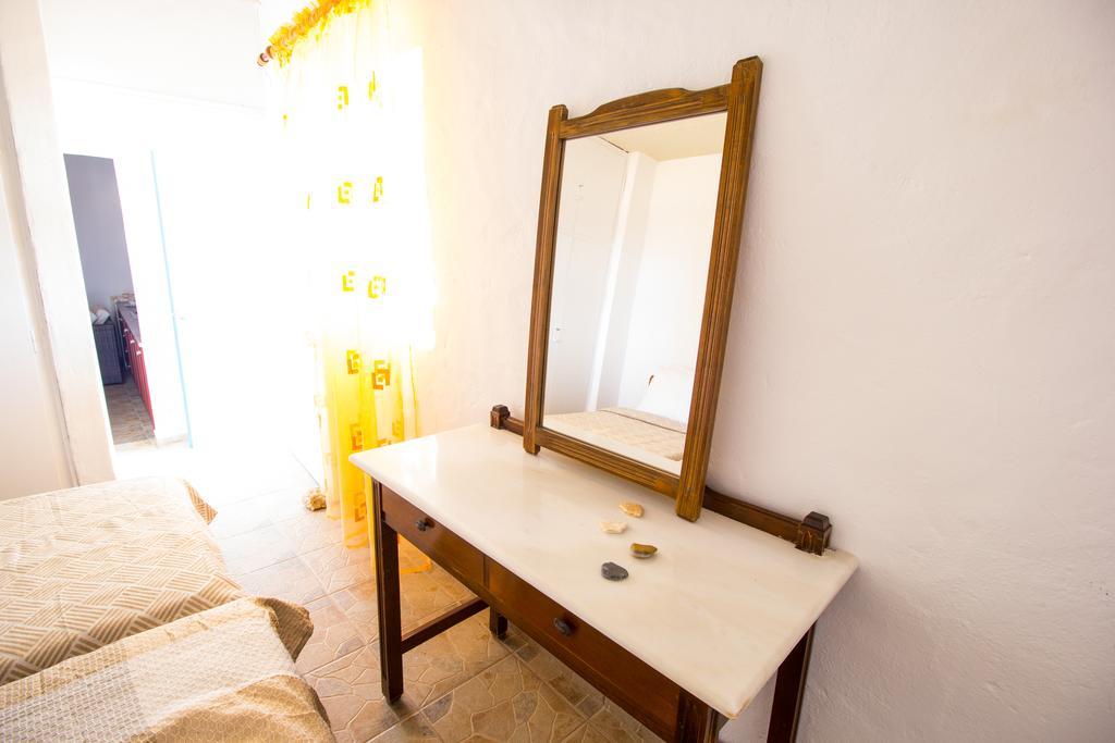 Platis Gialos  Lazarou Beach Apartments מראה חיצוני תמונה